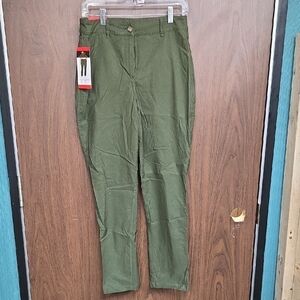 Dalia Size 8 Green High Rise Narrow Leg Trouser Style Pants